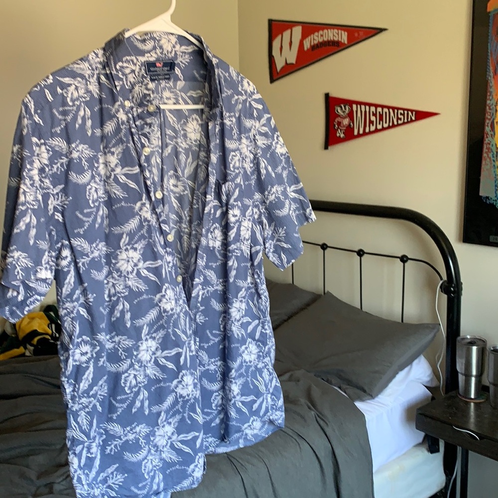 Vineyard Vines Hawaiian Murray shirt